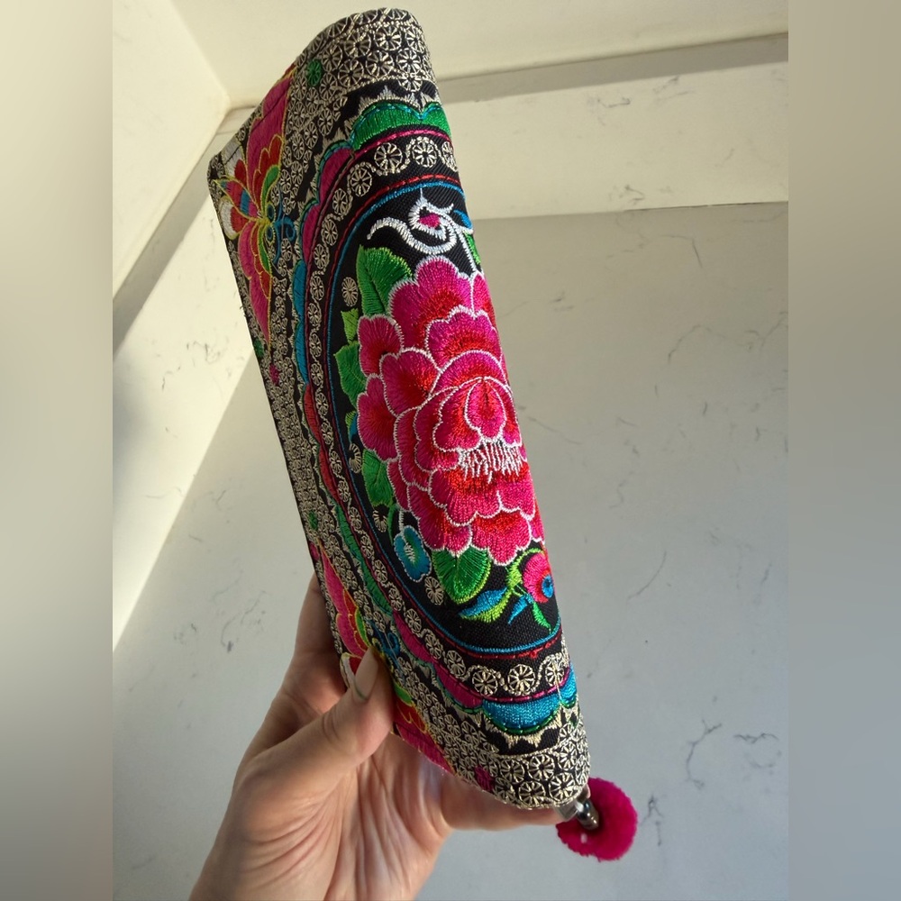 Mexican embroidered wallet - Picture 4 of 4